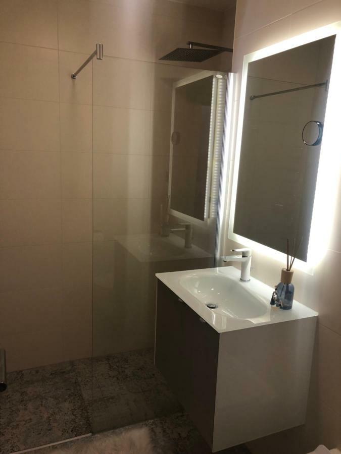 Apartment Rheinblick Sommershof Köln